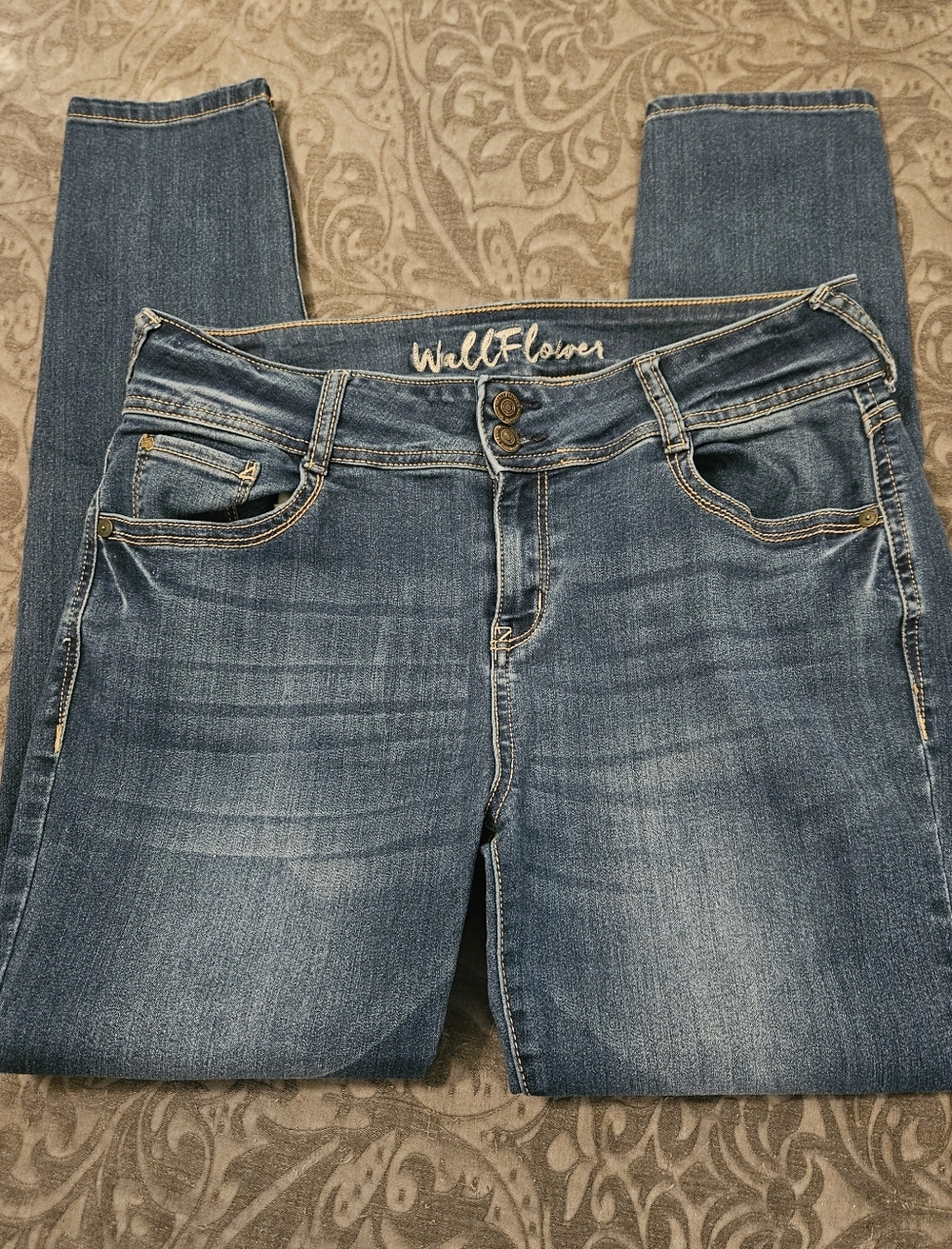 EUC Wallflower Skinny Jeans in Dark Blue Wash Women's Junior's Size 13